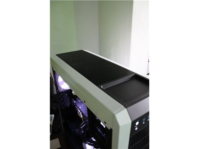 Außen 5... Verdeck für Lüfter vom Radiator (2x140mm)...