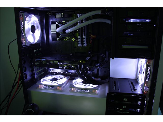 Innen 3... Recht follgt beld eine SSD (die wird dann schön in Zene Gesetzt)