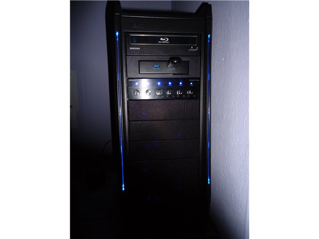 Front, Lüftersteuerung, USB 3.0, Blaue LED's = low RPM